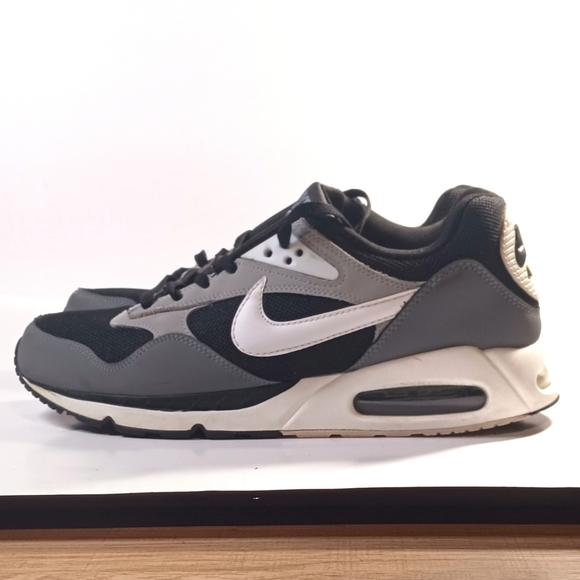 Nike Air Max Correlate Black - Picture 2 of 3